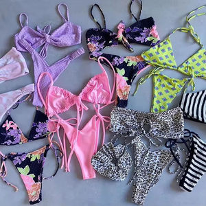 Conjunto de Bikini de 4 Piezas para Mujer, Color Sólido, Top Corto con Logotipo Estampado en la Parte Delantera, Secado Rápido, Spandex Elástico, Braguita Tipo Tanga, Sujetador Triangular - Product Image 6