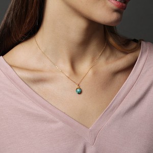 Colgante Bohemio Delicado Hecho a Mano con Turquesa Chapada en Oro/Plata y Esmeralda Natural, Regalo de Compromiso para Mujer - Product Image 6
