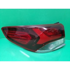 Feu arrière gauche extérieur d'occasion pour Hyundai Sonata, référence OEM 92401C1600 - Product Image 1