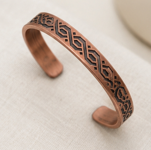 Premium Interlocking Link Engraved Open Cuff Copper Therapy Bracelet Exquisite Craftsmanship Fashion Jewelry - Product Image 4