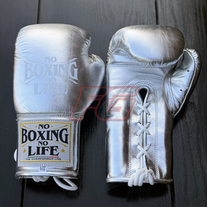 Gants de boxe MMA personnalisés pour l'entraînement et le sparring |   Style à Doigts Entiers |   Fermeture à boucle et crochets |   Construction en cuir |   Évacuation de l'humidité - Product Image 4