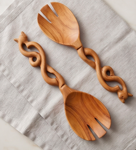 Ensemble de cuillères à salade en bois, poli à la main, design nordique, finition naturelle, pour la restauration et la cuisine - Product Image 1