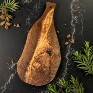 Planche à découper rustique en bois d'acacia faite à la main, durable, rectangulaire, passe au lave-vaisselle, pour la préparation et le service des aliments en cuisine - Product Image 5