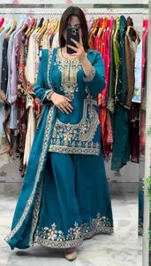 Conjunto de traje Sharara de seda crepé natural pura con bordado pesado, trabajo de Moti y Latkan Dori elegante, completamente cosido, ropa étnica festiva. - Product Image 4