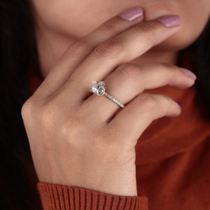 Anillo de Compromiso con Diamante Cultivado en Laboratorio en Forma de Corazón, Oro de 14K, Pavé, Halo Oculto, Solitario, Delicado, Romántico, de Lujo, para Propuesta de Matrimonio - Product Image 5
