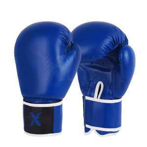 Gants de boxe en cuir de qualité supérieure conçus pour les combattants, les entraîneurs et les athlètes, rembourrage absorbant les chocs, respirants, fermeture à boucle et crochets. - Product Image 2