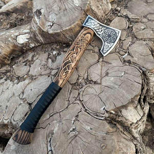 ขวานไวกิ้งเกรดอุตสาหกรรมแบบดั้งเดิม แรงบันดาลใจจากวัฒนธรรมนอร์ส พร้อมใบมีดเหล็กกล้าคาร์บอนและด้ามไม้ทำมือ - Product Image 1