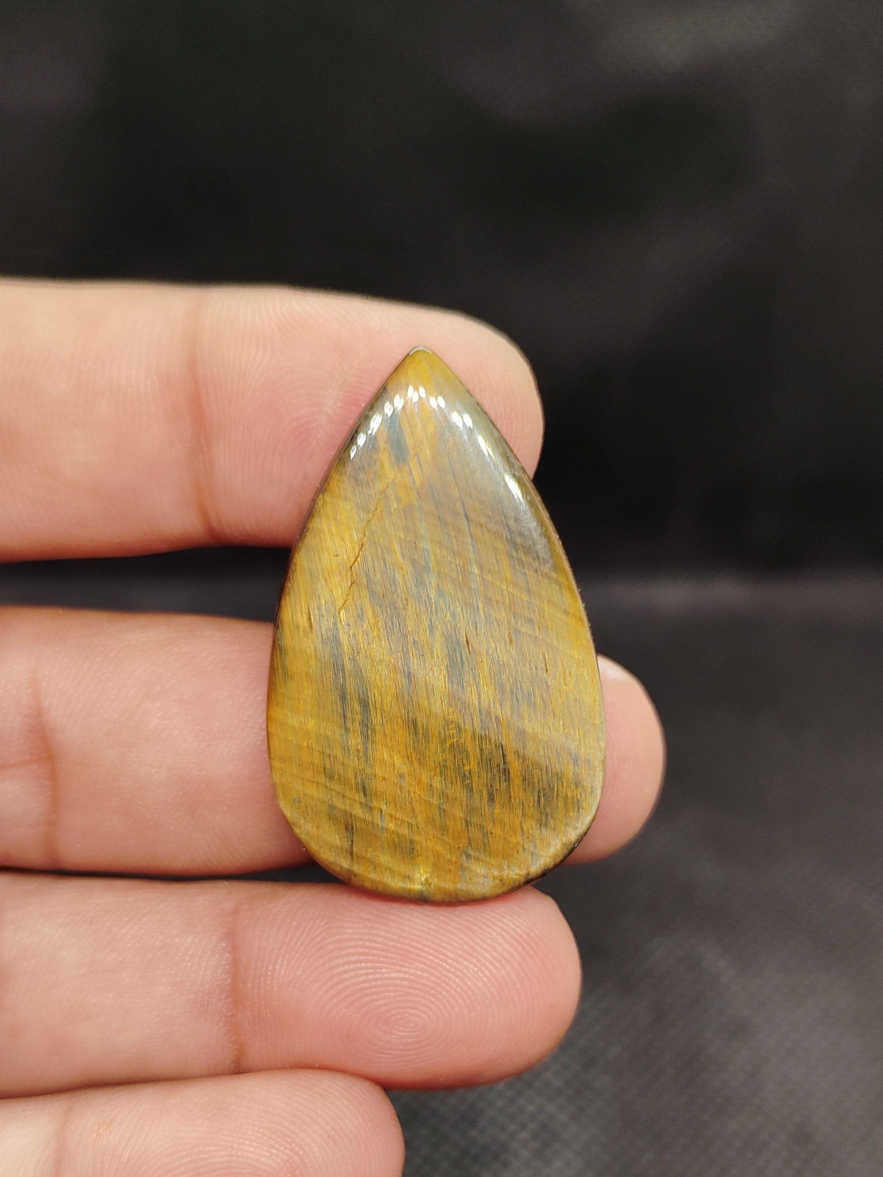 สีน้ำตาล