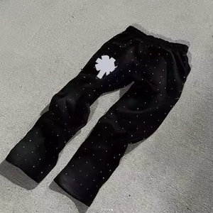 Fabricant de vêtements OEM, sweat-shirt à fermeture éclair avec logo personnalisé en strass et pantalon de jogging, ensemble de survêtement 2 pièces pour hommes - Product Image 4
