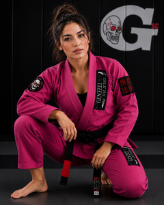 Kimono de Jiu-Jitsu brésilien rose pour femmes, prix de gros, kimonos BJJ personnalisés avec matériaux de haute qualité et marque. - Product Image 4