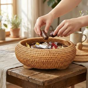 Panier de rangement modeste avec couvercle, idéal pour les essentiels de cuisine, les collations, l'organisation des comptoirs et des tables, vente en gros depuis l'Inde - Product Image 5