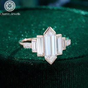 Bague Classique Femme Charm Jewells en Moissanite Taille Coussin Trois Pierres Plaqué Or 18K Sertissage à Griffes Certifiée IGI - Product Image 1