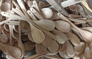 Premium Vietnam Wooden Cooking Spoon Pair Crafted from Natural Wood for Stirring, Mixing, Serving and Culinary Preparation - Product Image 5