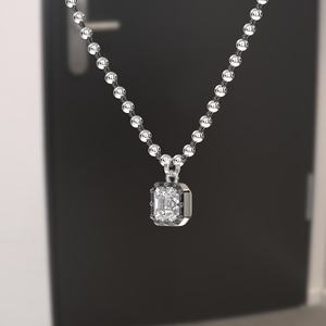 Pendentif en moissanite Asscher de 3,0 ct, serti à la collette, avec dos boutonné, style géorgien, en or noir et chaîne à billes à maillons noirs - Product Image 4