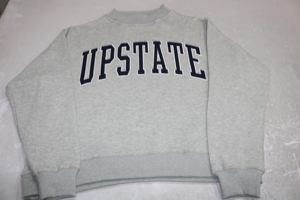 Sudadera de Cuello Redondo para Hombre, Corte Regular, Felpa, Color Gris con Estampado de Letras, Estilo Casual para Otoño, URBAN PRODUCTIONS - Product Image 5