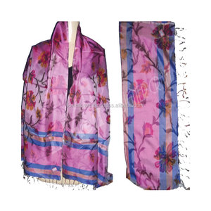 Pañuelo de Seda Satinada con Estampado Floral Morado, Diseño Personalizado al por Mayor, Pañuelo de Seda Chifón Estampado de Moda para Mujer, Calidad Premium, Elegante - Product Image 3