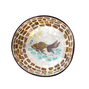 Bol en coquille de noix de coco polie artisanale de grande taille avec motifs de poissons et de lotus en nacre, provenant d'une usine du Vietnam - Product Image 1