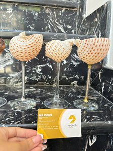 Verres à vin en verre soufflé à la main au design côtier, cadeaux pour mariage, demoiselles d'honneur et anniversaire, ensemble cadeau pour anniversaire et enterrement de vie de jeune fille - Product Image 3