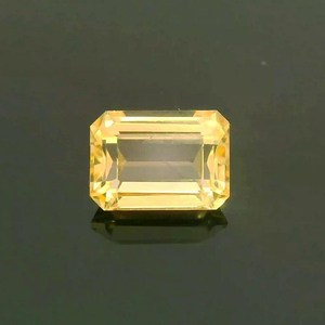 พลอยโทแพซบราซิลธรรมชาติทรงแปดเหลี่ยมสีเหลืองเม็ดเดี่ยว Cloud19Gemstones ผู้จัดจำหน่ายขายส่ง - Product Image 1