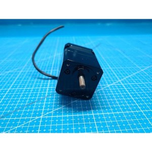 มอเตอร์สเต็ปปิ้ง ORIENTAL MOTOR VEXTA รุ่น PX243G01-01A มอเตอร์สเต็ปปิ้งแบบมีเกียร์ ใช้ได้ทันที อะไหล่อุปกรณ์เซมิคอนดักเตอร์มือสอง - Product Image 1