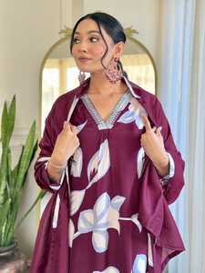 Ensemble Kurti droit brodé français pour femme, élégant et de qualité supérieure, avec pantalon Chanderi et dupatta imprimé - Product Image 5