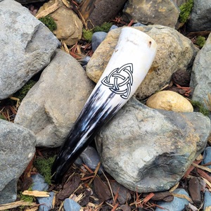 Corne de buffle sculptée de luxe pour boisson, logo personnalisé, style animal marin, souvenir écologique, bière/eau, taille personnalisée, Inde - Product Image 1