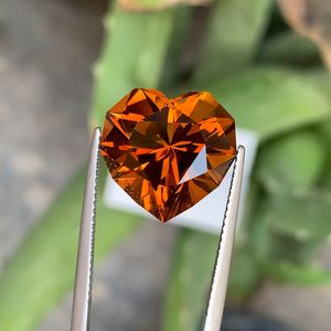 พลอยซิทรินมาเดราทรงหัวใจธรรมชาติ สีส้มทอง คุณภาพพรีเมียม สำหรับทำเครื่องประดับ - Product Image 2