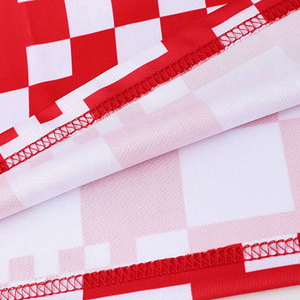 Conjunto de Uniforme de Fútbol Rojo y Blanco Personalizable, Equipación de Equipo con Impresión Personalizada, Uniforme de Fútbol con Diseño de Corte Diagonal - Product Image 5