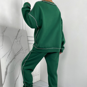 Conjunto Deportivo de Invierno para Mujer, Color Verde Oscuro, con Bordes sin Rematar, Transpirable, de Dos Piezas, Sudadera con Cuello Redondo y Costuras en Contraste, Pantalones Deportivos, Estilo Urbano - Product Image 4