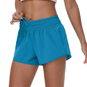 Achetez maintenant des shorts de course pour femmes, légers, à séchage rapide, pour la gym et le fitness, avec logo personnalisé OEM, vente en gros de vêtements de sport pour femmes - Product Image 2