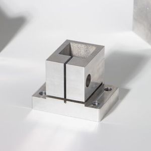 Découpe laser personnalisée et estampage de tôles métalliques pour la fabrication de tôlerie EETIUM Vietnam - Product Image 4
