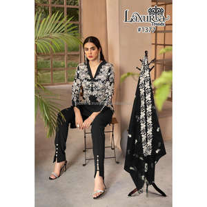 คอลเลกชัน fabzone ในเสื้อคลุมและบุหรี่ duptta… - Product Image 1