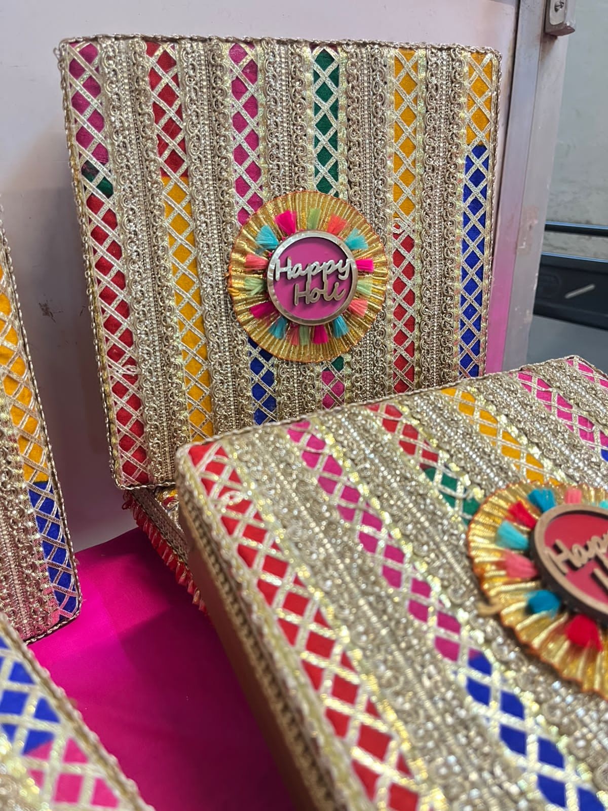 เช่นเดียวกับภาพ