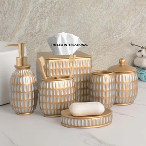 Juego de Baño de Seis Piezas de Aluminio Dorado con Diseño de Hojas, Hecho a Mano, para Uso Doméstico - Product Image 5