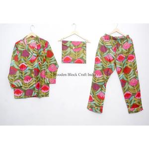 ชุดนอนผ้าฝ้ายลายดอกไม้สวยงาม เสื้อและกางเกงเข้าชุด นุ่มเบาสบาย เหมาะสำหรับฤดูร้อน ชุดนอนสำหรับผู้หญิง ชุดนอนกลางคืน - Product Image 4