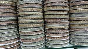 Bordure en dentelle à sequins soluble dans l'eau, personnalisable, écologique, pour broderie machine – Offres en gros - Product Image 4