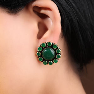 Boucles d'oreilles clous géométriques vintage en laiton gris oxydé Onex, cadeau pour elle - Product Image 3