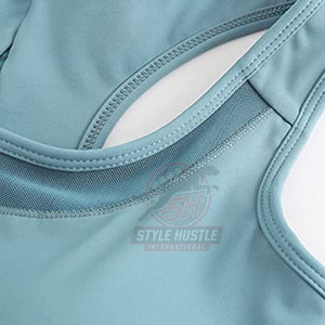 Soutien-gorge de sport pour femmes fabriqué au Pakistan, vêtements de sport, prix raisonnable, dernier design, respirant, séchage rapide. - Product Image 4