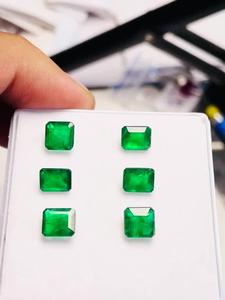 พลอยมรกตแซมเบียธรรมชาติทรงเหลี่ยม 6 เม็ด น้ำหนัก 6.85 กะรัต สีเขียวพรีเมียม คุณภาพเยี่ยม พลอยคุณภาพดีเข้าชุดกัน ได้รับการรับรองจาก IGI แพ็คล็อต - Product Image 2