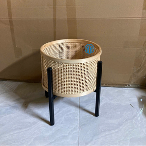 Nouvelle Arrivée : Pot de Fleurs en Rotin avec Support Métallique – Décoration Intérieure Moderne et Écologique – Vente en Gros pour Fournisseurs de Pots - Product Image 2
