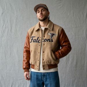 Uniforme de baseball américain personnalisable pour hommes, veste varsity doublée en polaire pour l'hiver avec fermeture éclair brodée, bouton et logo imprimé - Product Image 4