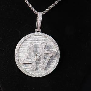 ผู้ผลิตเครื่องประดับฮิปฮอปแบบกำหนดเอง เงินแท้ 925 ประดับเพชรโมอิสซาไนต์ VVS รูปเหรียญกลมแบบฝังเพชรเต็มเส้น สร้อยคอจี้ - Product Image 6