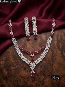 Fancy Collection High Quality Gold Plated Geometric Design Claw Setting Imitation Pearl Moissanite Wedding <b>Necklace</b> Set Jewelry - Product Image 1