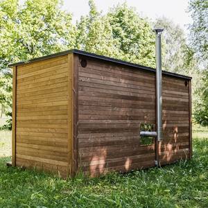 Pod de bien-être pour jardin de cour |   Revêtement mural horizontal en bois, fenêtre en verre et marche d'entrée |   Sauna extérieur - Product Image 5