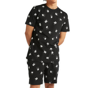 Nouvel ensemble tendance pour homme : T-shirt décontracté à imprimé lettres et short à manches courtes, idéal pour le sport et les activités de plein air - Product Image 3