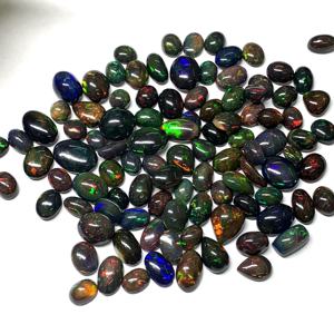 Opale noire éthiopienne 100 % naturelle de haute qualité, opale multicolore, forme mixte, cabochon pour la fabrication de bijoux - Product Image 1