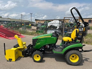 Tracteur compact haute performance 2022 1025R pour travaux lourds, approvisionnement en gros - Product Image 3
