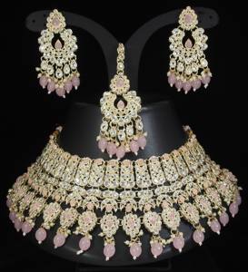 Grand ensemble de bijoux indiens Kundan pour mariée, collier ras-du-cou plaqué or lourd, Maang Tikka, boucles d'oreilles, zircon traditionnel pour mariage et fête - Product Image 5