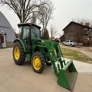 Tracteur à roues 4x4 John Deere en gros, puissance nominale, boîte de vitesses, pompe, équipement agricole de qualité supérieure - Product Image 1