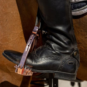 Horse Stirrups 2026 Top Quality Horse Saddle Riding Engraved Aluminum Stirrups Covered With Leather Customize Design Service - Product Image 3
